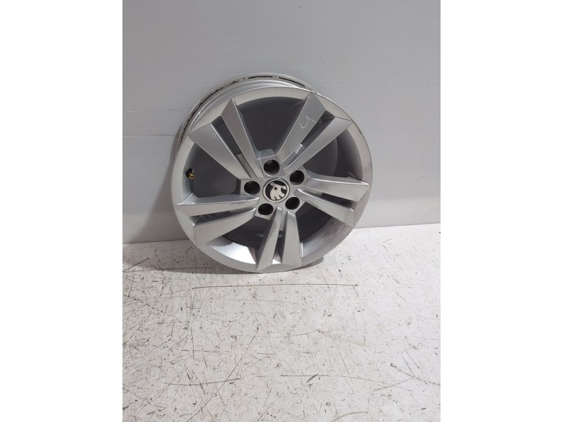 Recambio de llanta para skoda fabia iii station wagon (nj5) 1.0 tsi referencia OEM IAM 6V0601025M/60JX15H2ET38  