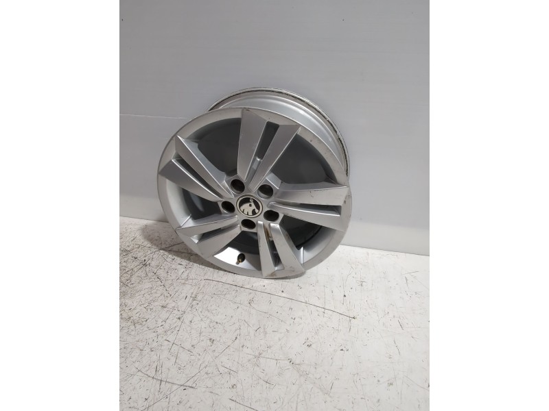Recambio de llanta para skoda fabia iii station wagon (nj5) 1.0 tsi referencia OEM IAM 6V0601025M/60JX15H2ET38  