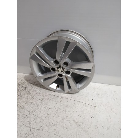 Recambio de llanta para skoda fabia iii station wagon (nj5) 1.0 tsi referencia OEM IAM 6V0601025M/60JX15H2ET38  