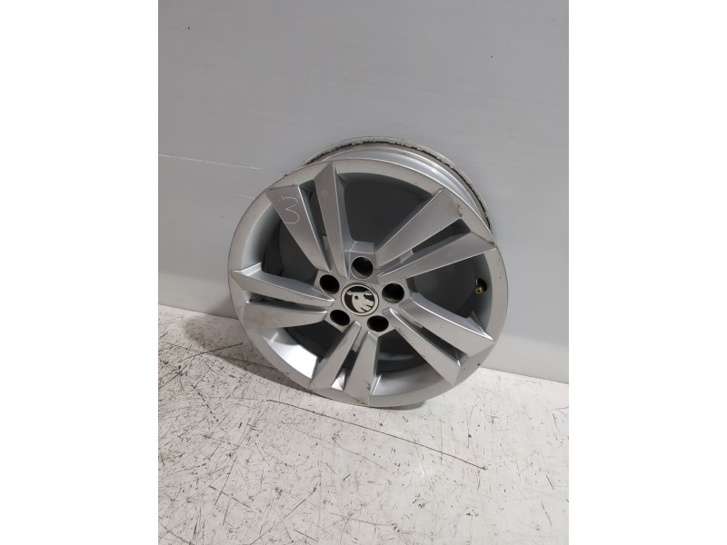 Recambio de llanta para skoda fabia iii station wagon (nj5) 1.0 tsi referencia OEM IAM 6V0601025M/60JX15H2ET38  