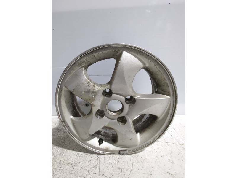 Recambio de llanta para kia carens 2.0 turbodiesel cat referencia OEM IAM K9965R46050  