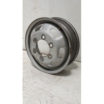 Recambio de llanta para iveco daily caja cerrada (1999 =>) 2.8 diesel cat referencia OEM IAM 504003566  