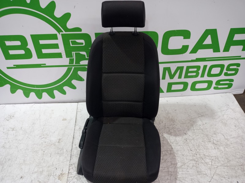 Recambio de asiento delantero derecho para audi a6 berlina (4f2) 2.4 referencia OEM IAM 4F081106  