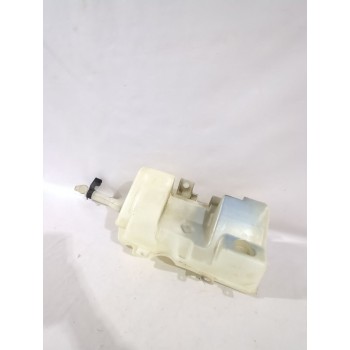 Recambio de deposito limpia para mitsubishi colt vi (z3_a, z2_a) 1.1 (z31a, z32a) referencia OEM IAM 8260A019  