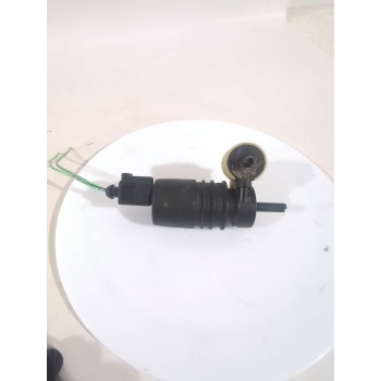 Recambio de bomba limpia para mitsubishi colt vi (z3_a, z2_a) 1.1 (z31a, z32a) referencia OEM IAM 8260A021  