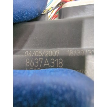 Recambio de caja reles / fusibles para peugeot 4007 (vu_, vv_) 2.2 hdi referencia OEM IAM 8637A318  