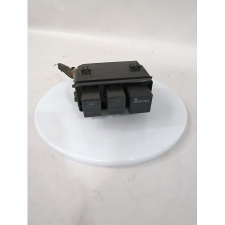 Recambio de caja reles / fusibles para peugeot 4007 (vu_, vv_) 2.2 hdi referencia OEM IAM 8565A089  
