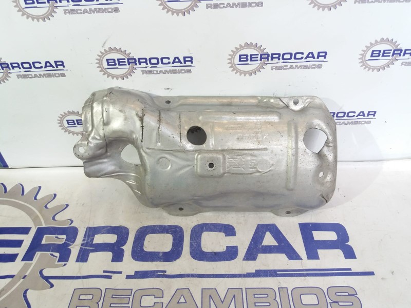 Recambio de plancha anticalorica para opel insignia berlina 2.0 16v cdti referencia OEM IAM 55562332  