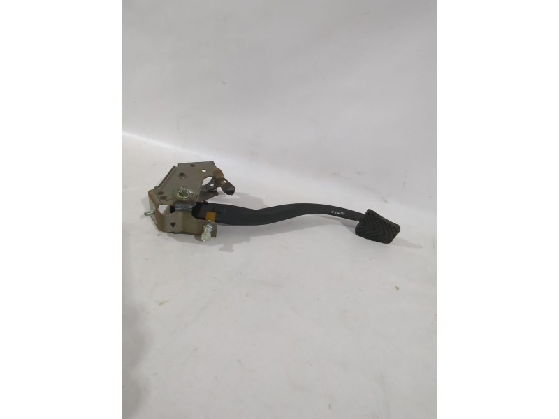 Recambio de pedal embrague para hyundai i20 i (pb, pbt) 1.2 referencia OEM IAM 328201J100 / 32802Q0300  