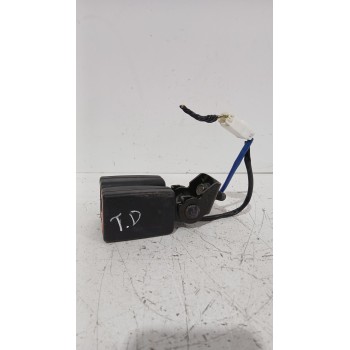 Recambio de enganche cinturon trasero derecho para hyundai i20 i (pb, pbt) 1.2 referencia OEM IAM 898401J2004X  