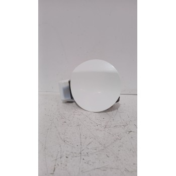 TAPA EXTERIOR COMBUSTIBLE 685101J000 