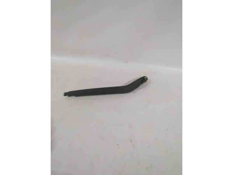 Recambio de brazo limpia trasero para hyundai i20 i (pb, pbt) 1.2 referencia OEM IAM 988151J001  