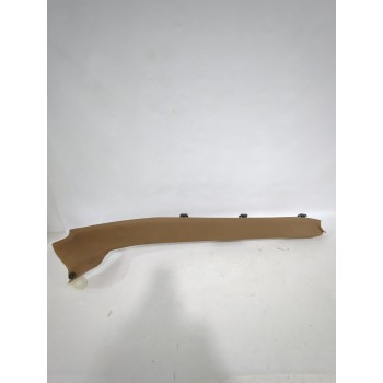 GUARNECIDO PUERTA TRASERA DERECHA A2116900226 