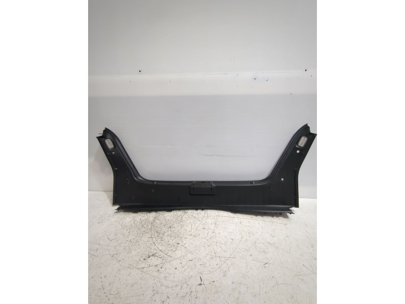 Recambio de moldura para mercedes-benz clase e (w211) e 280 cdi (211.020) referencia OEM IAM A2116900641  