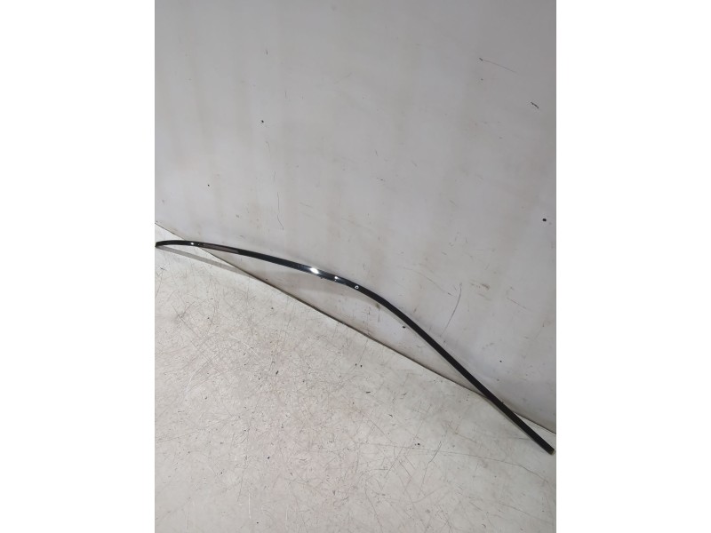 Recambio de moldura para mercedes-benz clase e (w211) e 280 cdi (211.020) referencia OEM IAM A1676903804/A1173R  