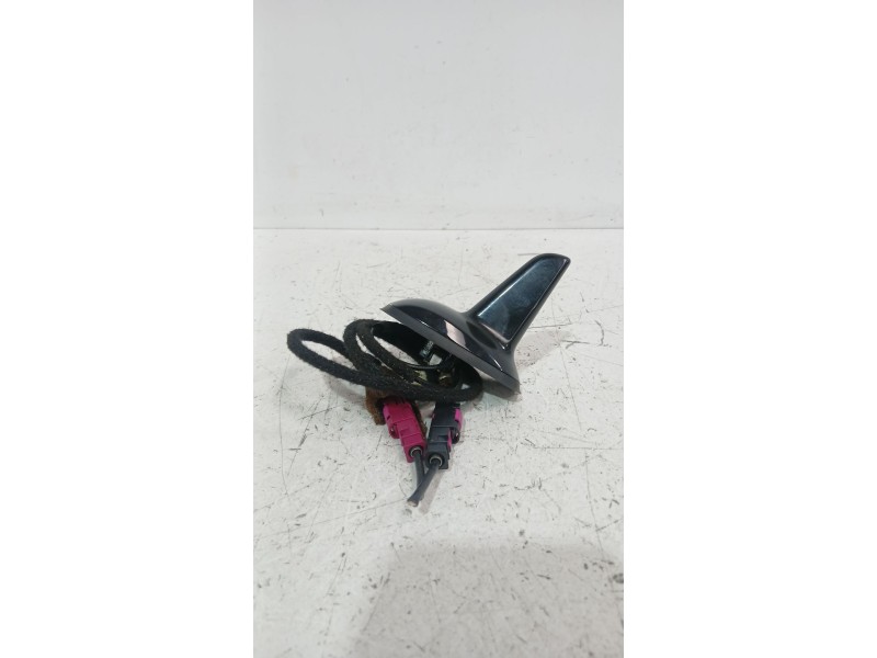 Recambio de antena para mercedes-benz clase e (w211) e 280 cdi (211.020) referencia OEM IAM A2118205575  