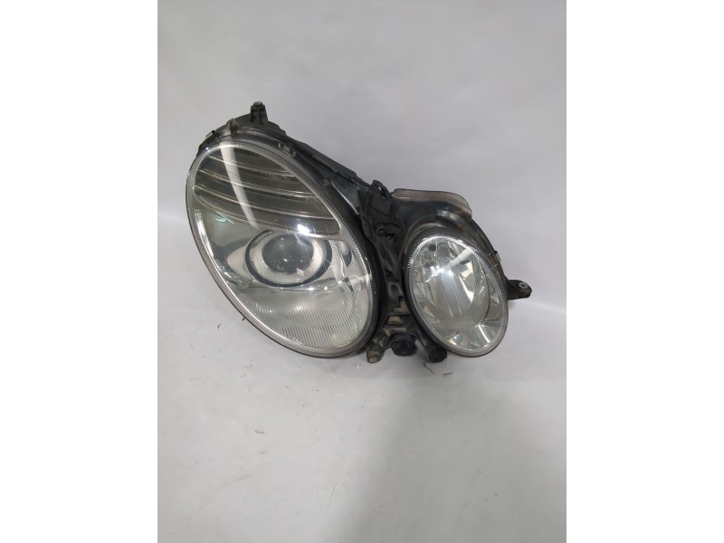 Recambio de faro derecho para mercedes-benz clase e (w211) e 280 cdi (211.020) referencia OEM IAM 2118200261  