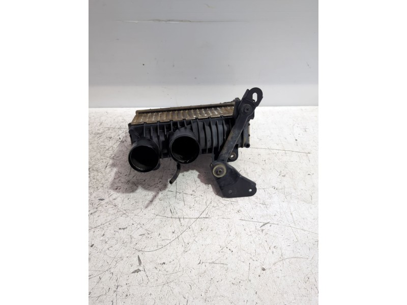 Recambio de intercooler para toyota corolla (_e12_) 2.0 d-4d (cde120r_, cde120l_) referencia OEM IAM 179400G011  