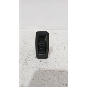 MANDO ELEVALUNAS TRASERO DERECHO 8480102411B1 