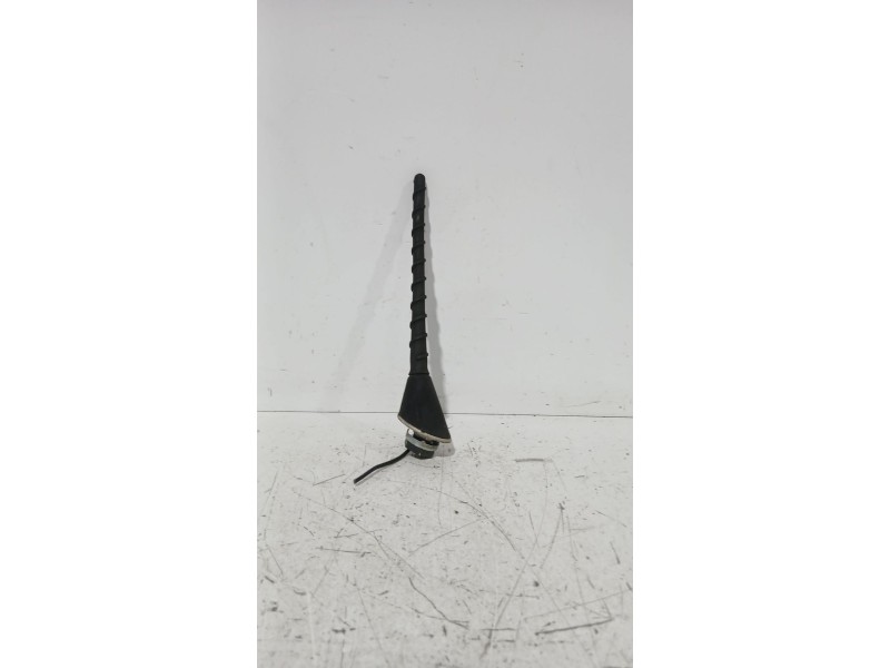 Recambio de antena para toyota corolla (_e12_) 2.0 d-4d (cde120r_, cde120l_) referencia OEM IAM 8630902040  