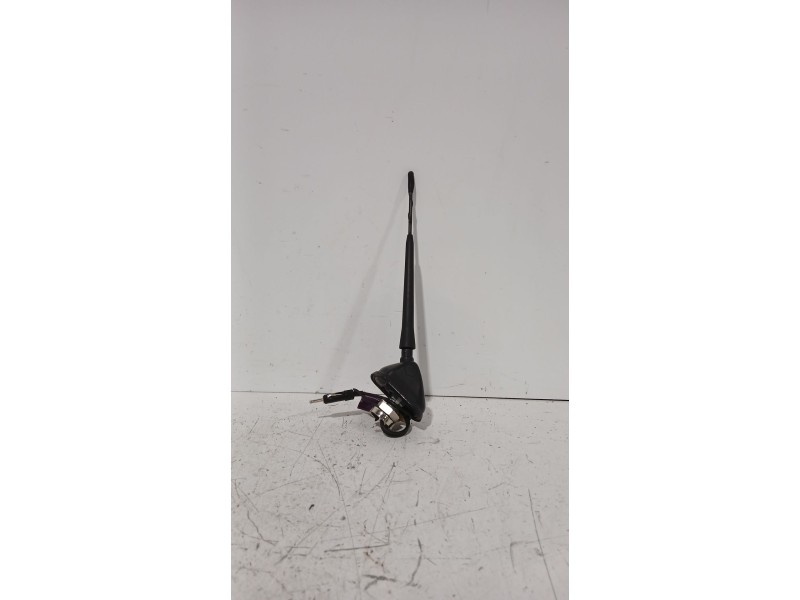 Recambio de antena para peugeot 4007 (vu_, vv_) 2.2 hdi referencia OEM IAM 6561WP  