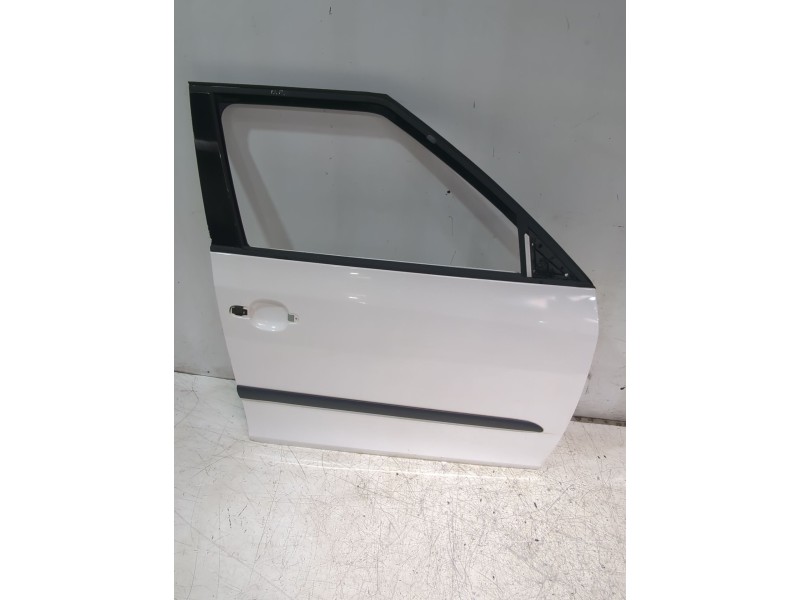 Recambio de puerta delantera derecha para skoda fabia ii (542) 1.2 referencia OEM IAM 5J6831056  