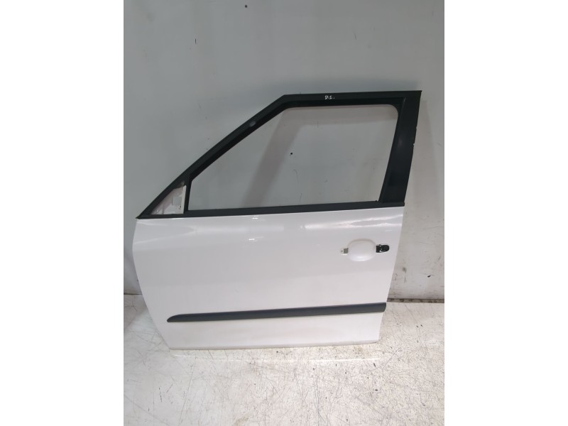Recambio de puerta delantera izquierda para skoda fabia ii (542) 1.2 referencia OEM IAM 5J6831055  