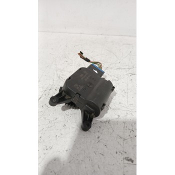 Recambio de motor apertura trampilla para skoda fabia ii (542) 1.2 referencia OEM IAM 0132801357  