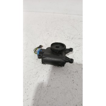 Recambio de motor apertura trampilla para skoda fabia ii (542) 1.2 referencia OEM IAM 0132801357  