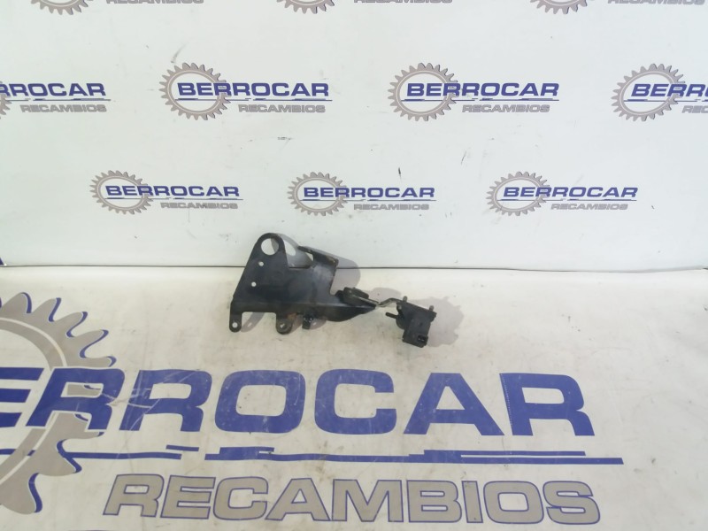 Recambio de soporte para peugeot 206 berlina 1.9 diesel referencia OEM IAM 1880E3  