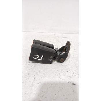 Recambio de enganche cinturon trasero central para ford focus ii (da_, hcp, dp) 1.6 referencia OEM IAM 1790511  