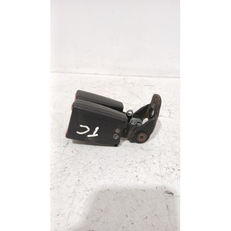 Recambio de enganche cinturon trasero central para ford focus ii (da_, hcp, dp) 1.6 referencia OEM IAM 1790511  