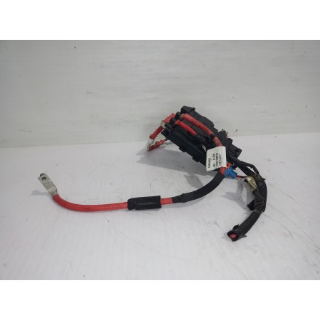 Recambio de borna postiva para renault trafic furgón l1h1 2,7t referencia OEM IAM 93455627  