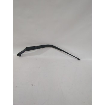 BRAZO LIMPIA DELANTERO DERECHO 6429EA 