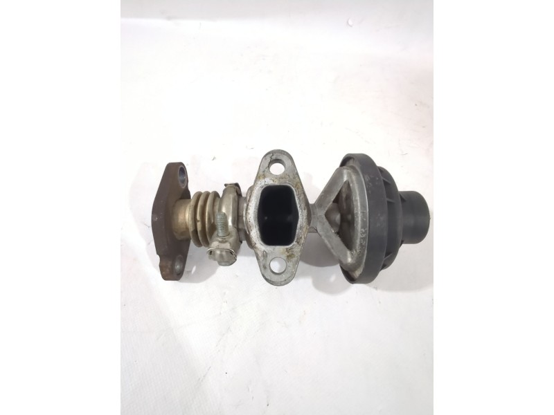 Recambio de valvula egr para volkswagen polo iv (9n_, 9a_) 1.9 sdi referencia OEM IAM 038131501AG  