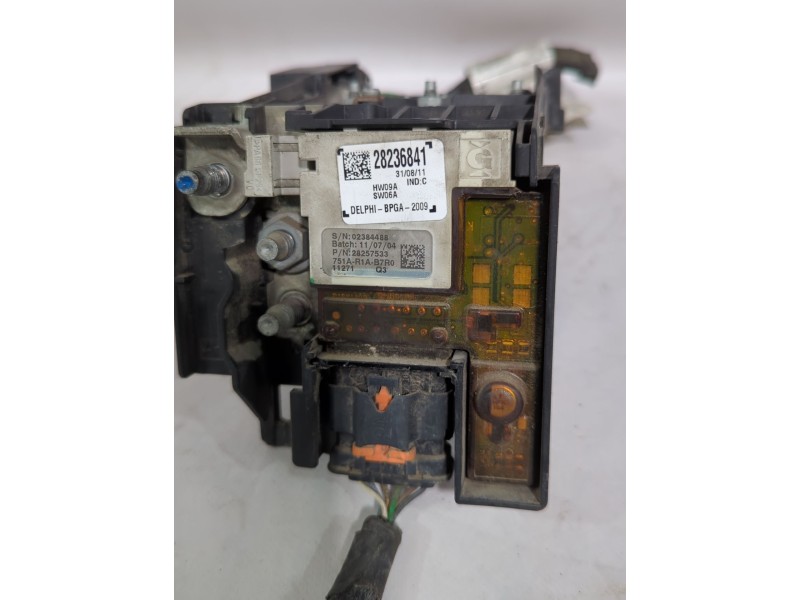Recambio de caja reles / fusibles para peugeot 308 i (4a_, 4c_) 1.6 hdi referencia OEM IAM 28236841 / 28257533  