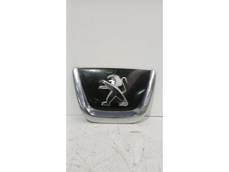 Recambio de emblema para peugeot 308 i (4a_, 4c_) 1.6 hdi referencia OEM IAM AA3563161300  