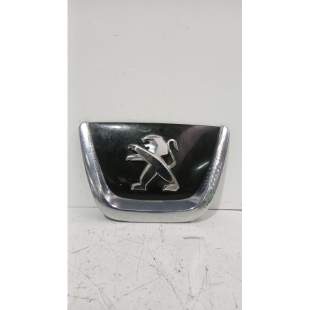 Recambio de emblema para peugeot 308 i (4a_, 4c_) 1.6 hdi referencia OEM IAM AA3563161300  