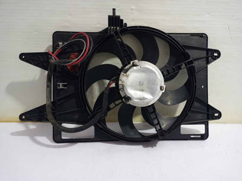 Recambio de electroventilador para fiat doblo (119) 1.9 d active (05.2004) referencia OEM IAM 832700200  