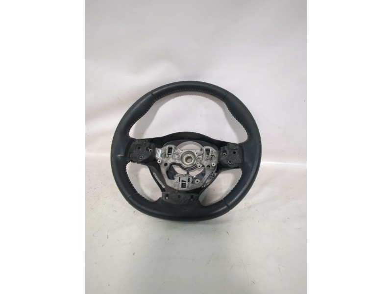 Recambio de volante para toyota yaris (_p13_) 1.5 (nsp131_) referencia OEM IAM 3067441  