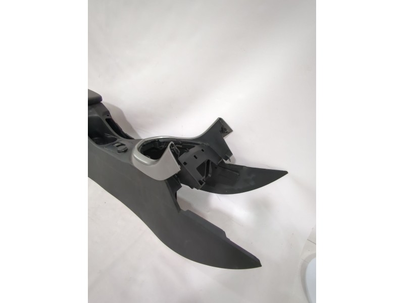 Recambio de consola central para peugeot 308 i (4a_, 4c_) 1.6 hdi referencia OEM IAM 7589RY  