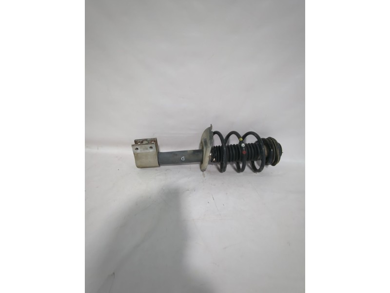 Recambio de amortiguador delantero derecho para peugeot 308 i (4a_, 4c_) 1.6 hdi referencia OEM IAM 520820  