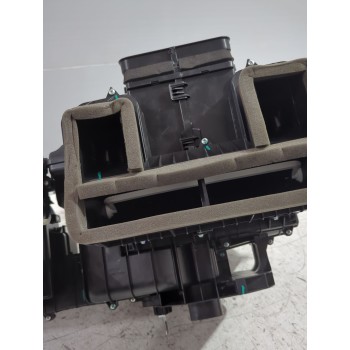 Recambio de moldura para mg zs suv (azs1) 1.5 vti referencia OEM IAM WQT136105/WQT136L101/11783914  