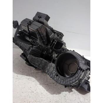 Recambio de moldura para mg zs suv (azs1) 1.5 vti referencia OEM IAM WQT136105/WQT136L101/11783914  