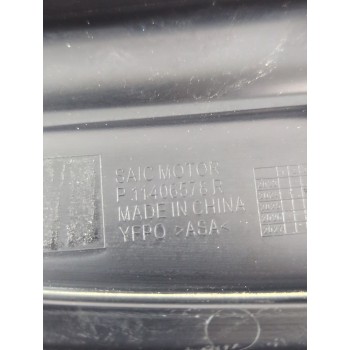 Recambio de moldura antiniebla derecha para mg zs suv (azs1) 1.5 vti referencia OEM IAM 11406578R  