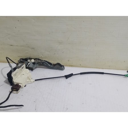 Recambio de cerradura puerta delantera derecha para citroën c4 sedan collection referencia OEM IAM 9686719780  