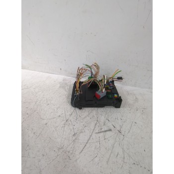 CAJA RELES / FUSIBLES 6500Y1 