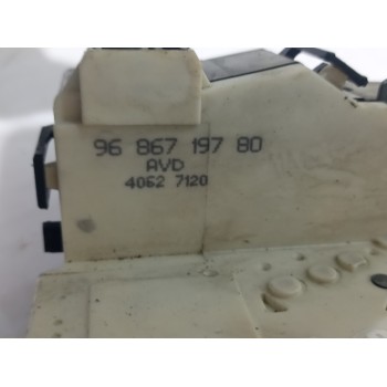 Recambio de cerradura puerta delantera derecha para citroën c4 sedan collection referencia OEM IAM 9686719780  