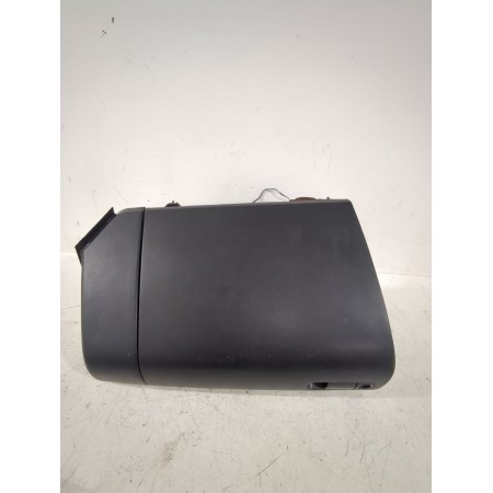 Recambio de guantera para mazda 3 sedán (bk) 1.6 (bk12) referencia OEM IAM BP4K64161  