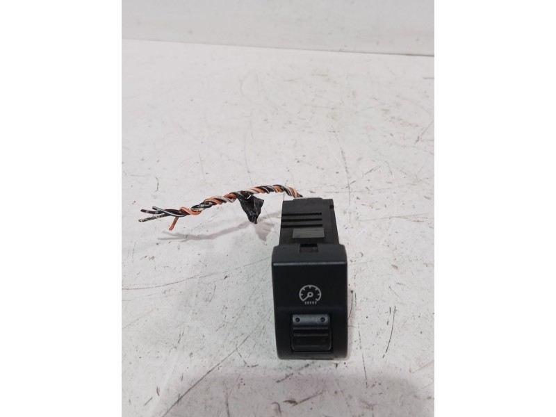 Recambio de interruptor para mazda 3 sedán (bk) 1.6 (bk12) referencia OEM IAM BP4K666R0  